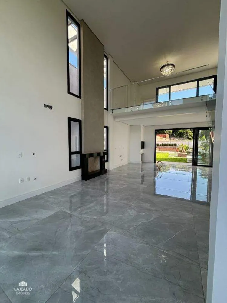Casa, 3 quartos, 308 m² - Foto 4