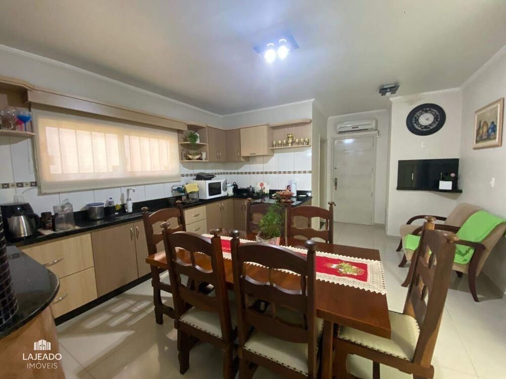Sítio, 4 quartos, 260 m² - Foto 1