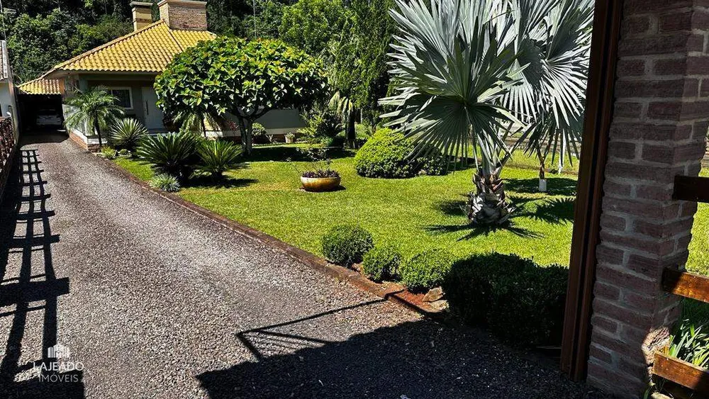 Sítio, 4 quartos, 260 m² - Foto 1