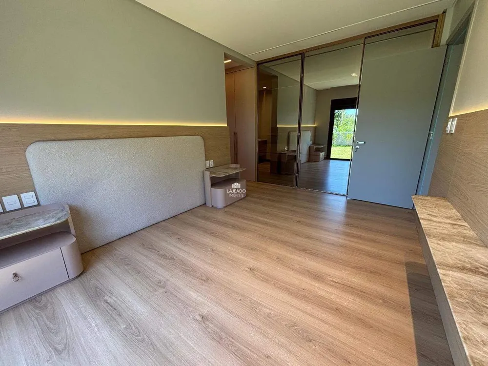 Casa, 3 quartos, 233 m² - Foto 3