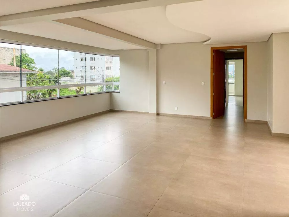 Apartamento à venda com 3 quartos, 185m² - Foto 6