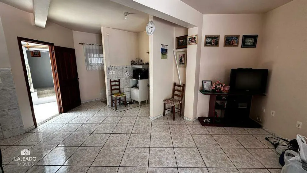 Casa, 3 quartos, 176 m² - Foto 1