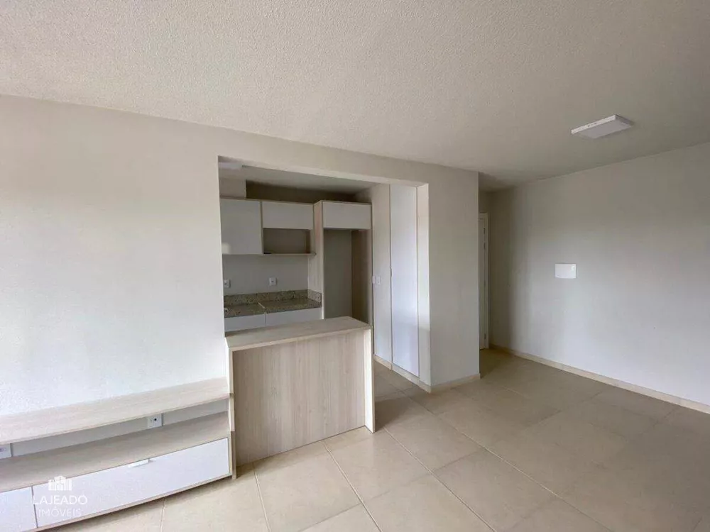 Apartamento à venda com 2 quartos, 62m² - Foto 3