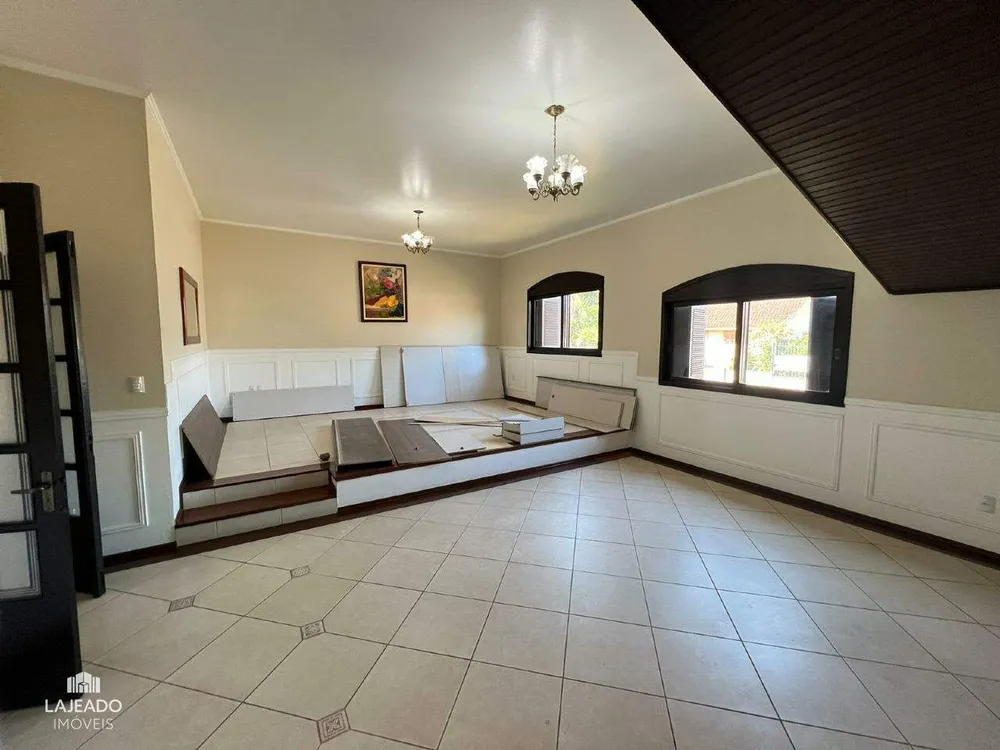 Casa, 4 quartos, 333 m² - Foto 2