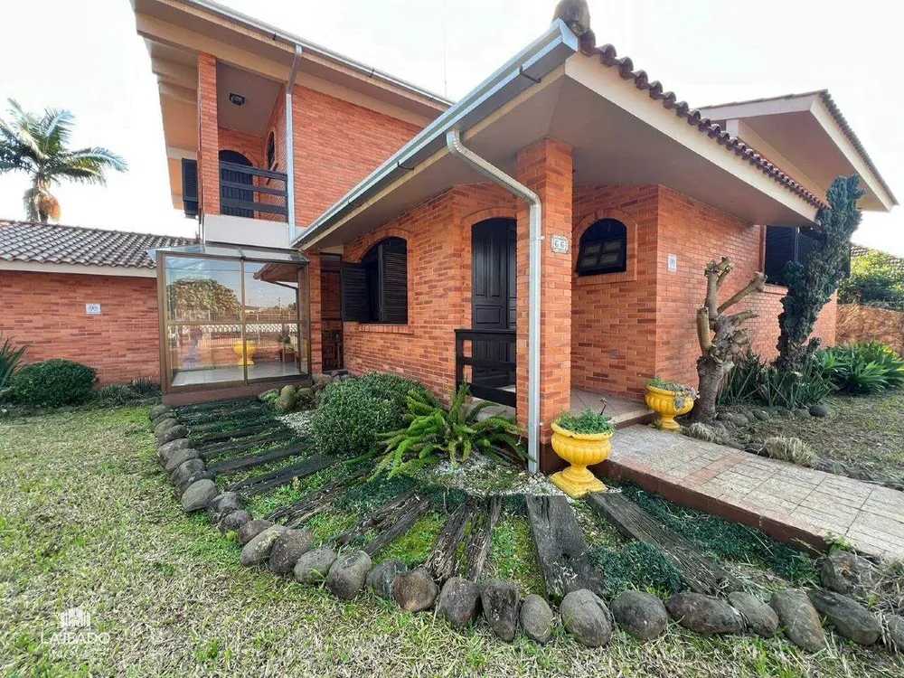 Casa, 4 quartos, 333 m² - Foto 1