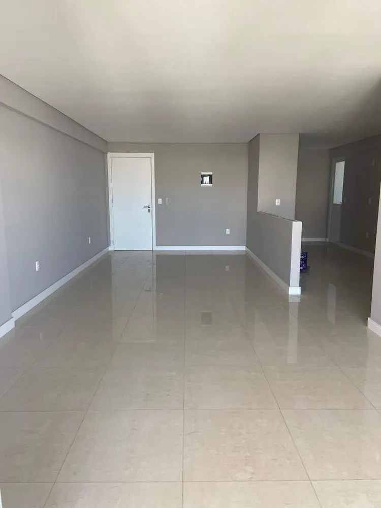 Apartamento, 3 quartos, 127 m² - Foto 2