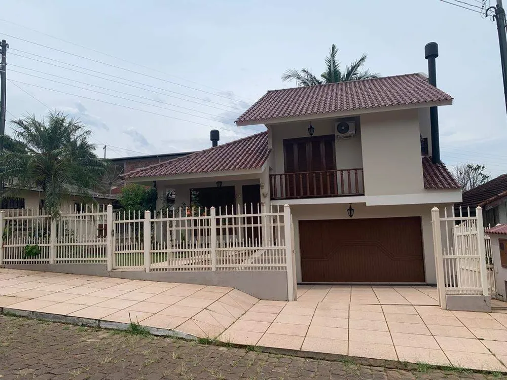 Casa, 3 quartos, 152 m² - Foto 1