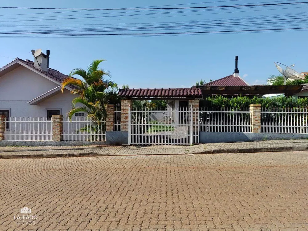 Casa, 3 quartos, 190 m² - Foto 1