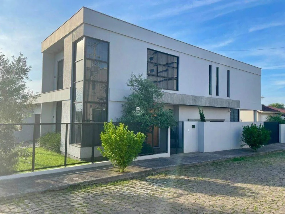 Casa, 3 quartos, 250 m² - Foto 2