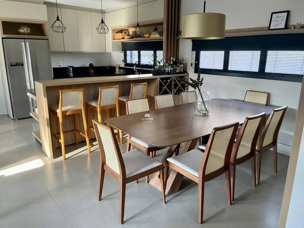Casa, 3 quartos, 250 m² - Foto 6
