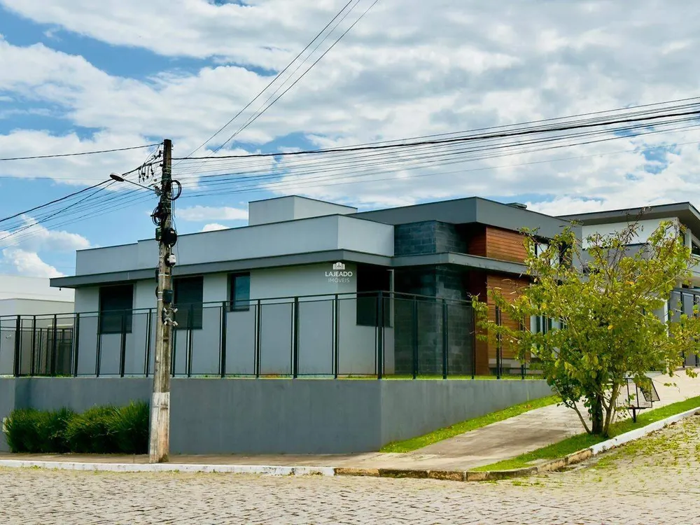 Casa, 3 quartos, 180 m² - Foto 2