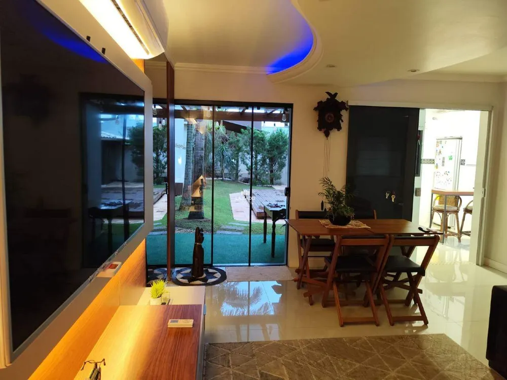Casa, 3 quartos, 210 m² - Foto 11