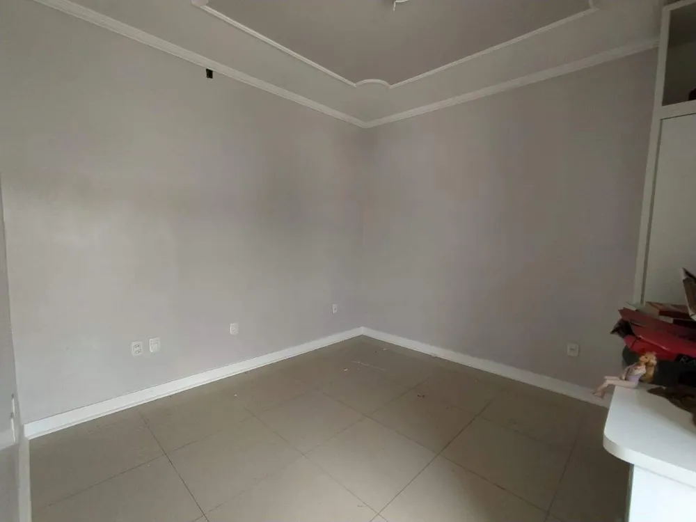 Casa, 3 quartos, 300 m² - Foto 3