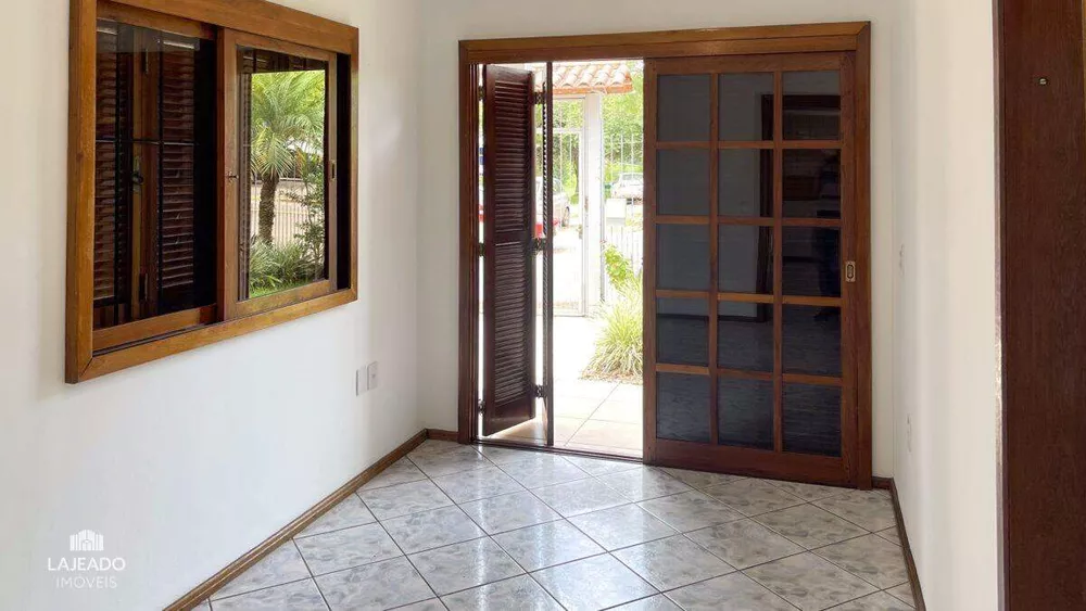 Casa à venda com 3 quartos, 111m² - Foto 5