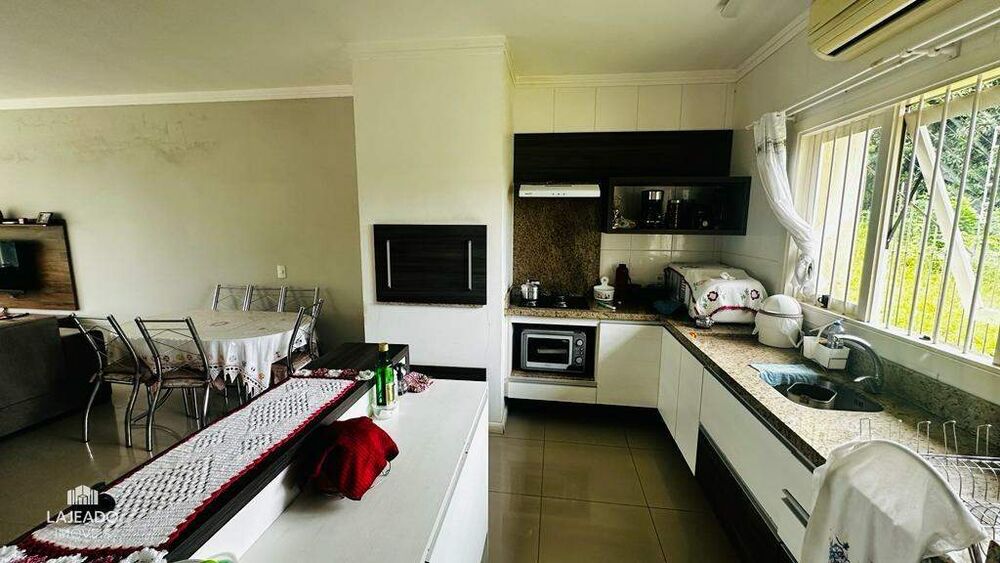 Casa à venda com 3 quartos, 171m² - Foto 3