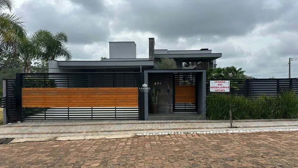 Casa, 3 quartos, 180 m² - Foto 1