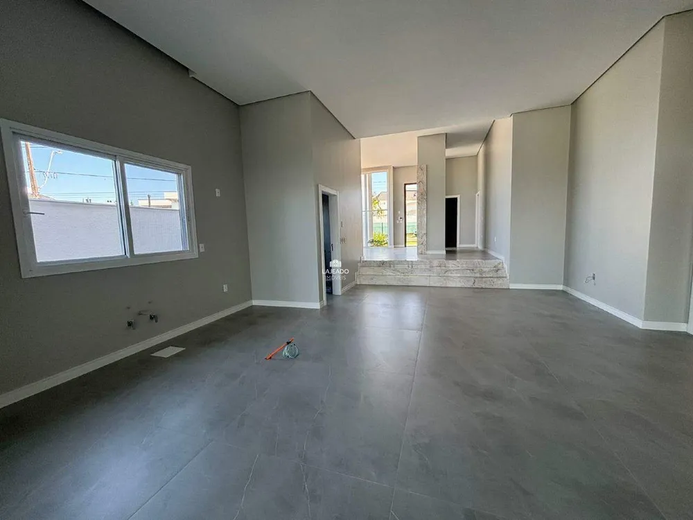 Casa, 4 quartos, 327 m² - Foto 8