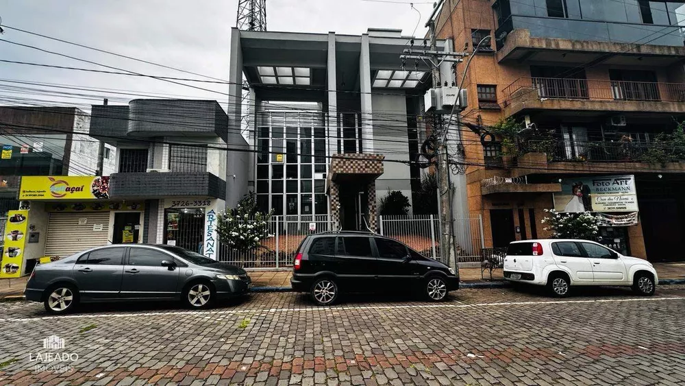 Conjunto Comercial-Sala à venda com 7 quartos, 278m² - Foto 1