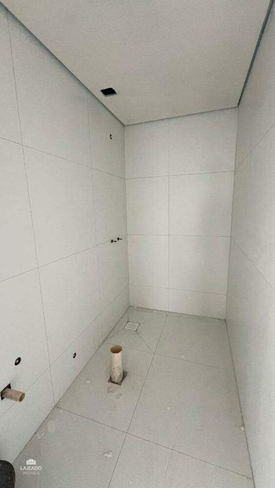 Apartamento à venda com 3 quartos, 117m² - Foto 3