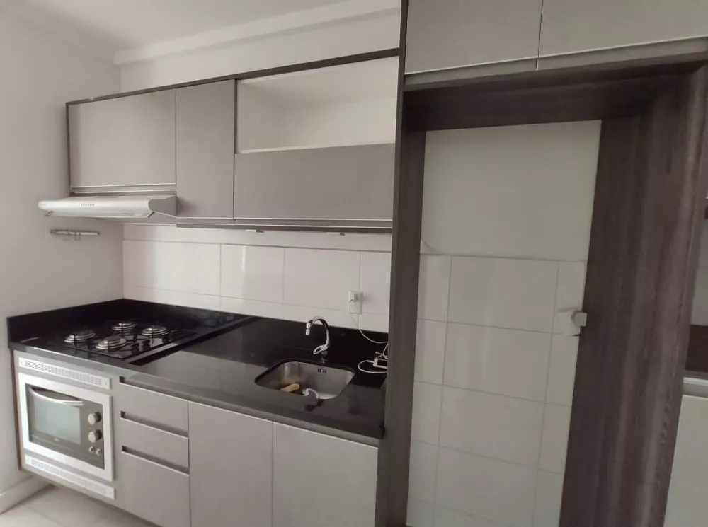 Apartamento à venda com 2 quartos, 83m² - Foto 2