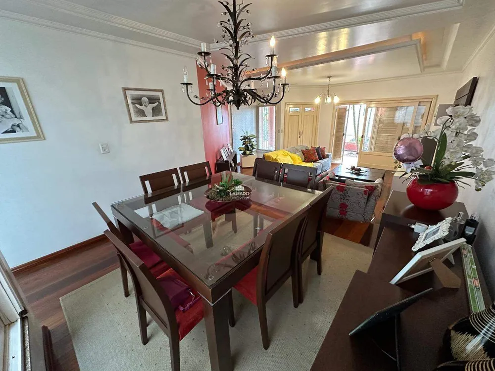 Casa, 4 quartos, 339 m² - Foto 2