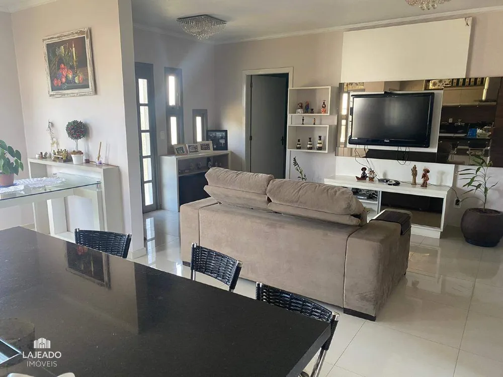 Casa, 2 quartos, 213 m² - Foto 3