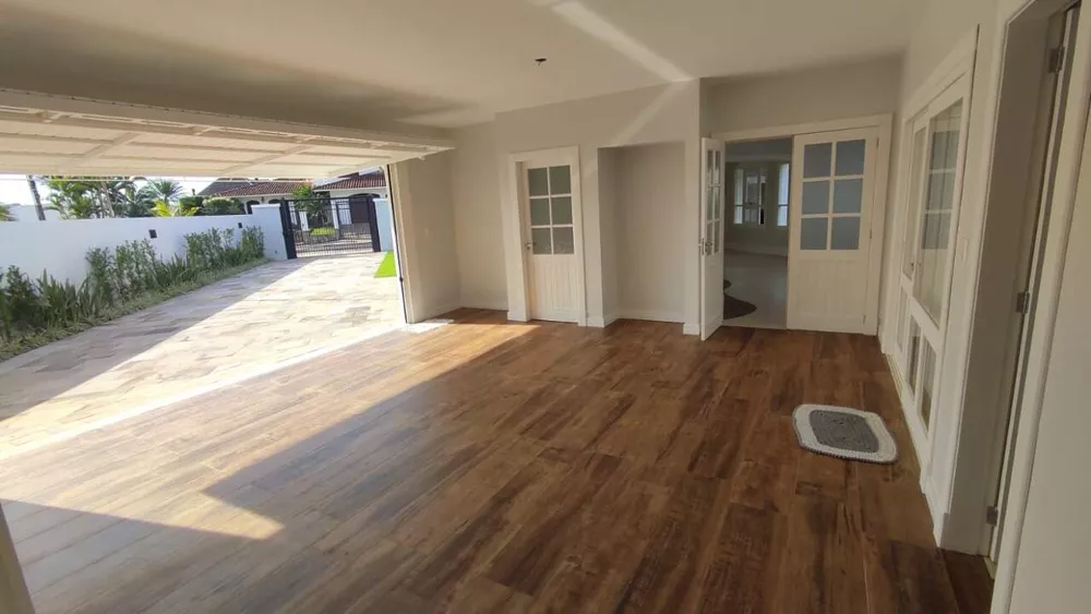 Casa à venda com 4 quartos, 285m² - Foto 6