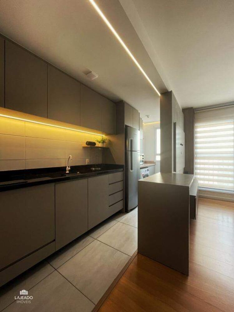 Apartamento à venda com 2 quartos, 49m² - Foto 2