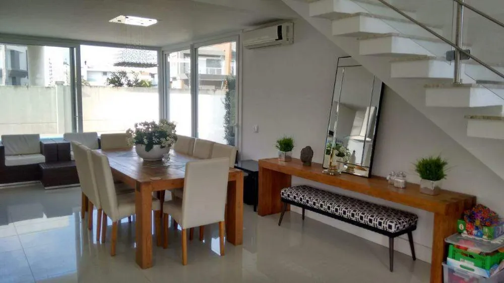Casa, 5 quartos, 238 m² - Foto 3