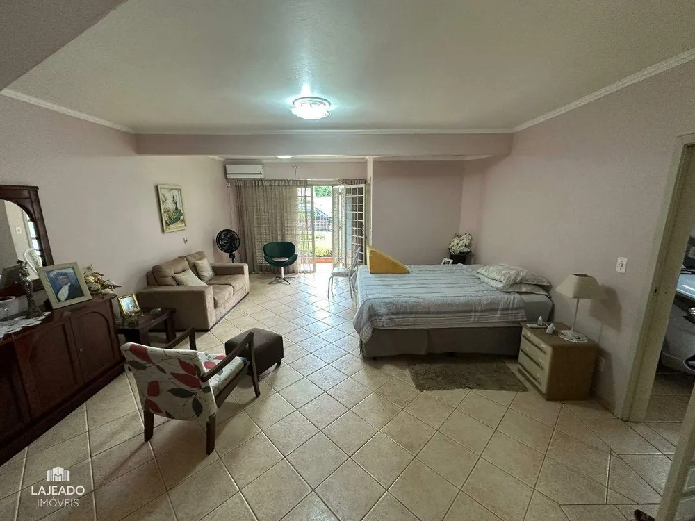 Casa, 4 quartos, 308 m² - Foto 5