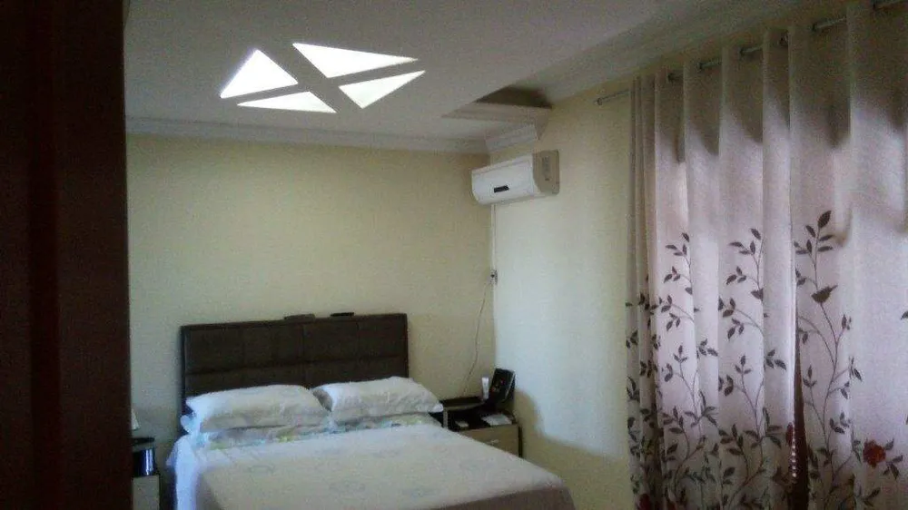 Casa, 4 quartos, 280 m² - Foto 10