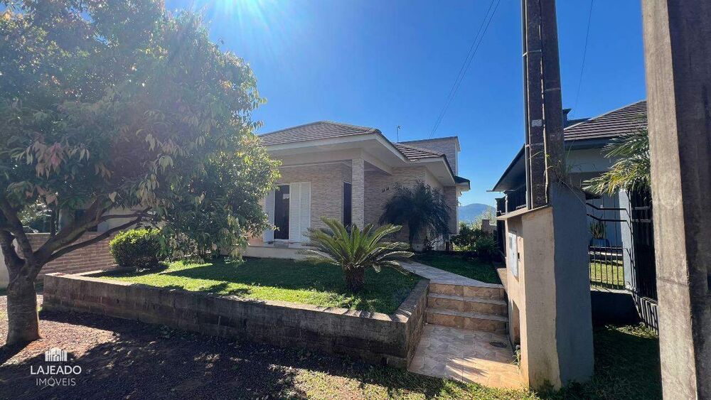 Casa, 4 quartos, 240 m² - Foto 3