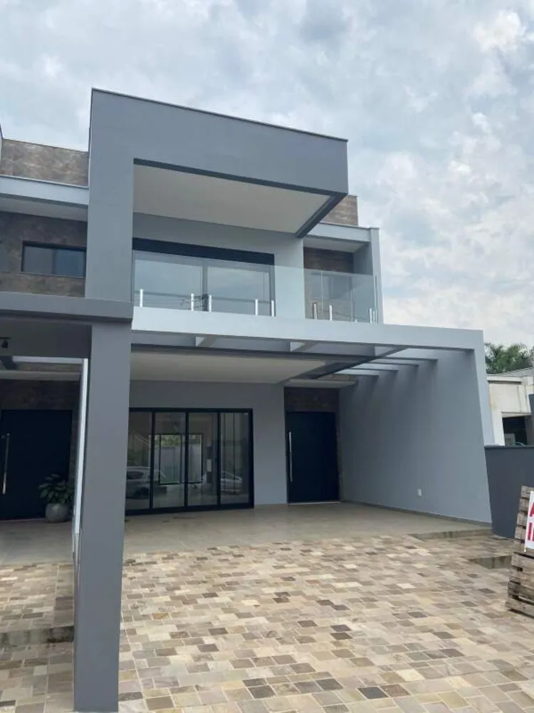 Sobrado, 3 quartos, 200 m² - Foto 1
