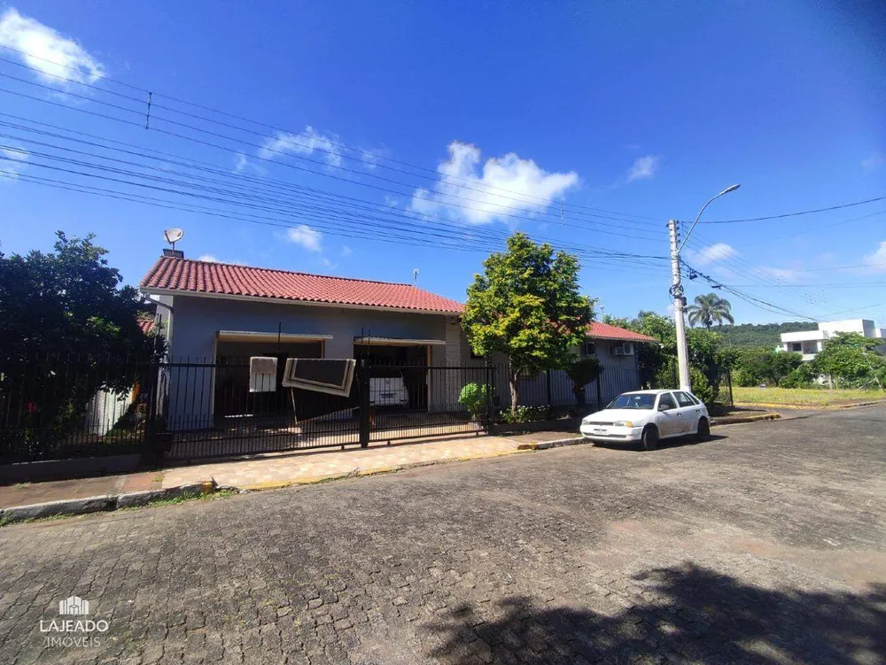 Casa, 3 quartos, 185 m² - Foto 1