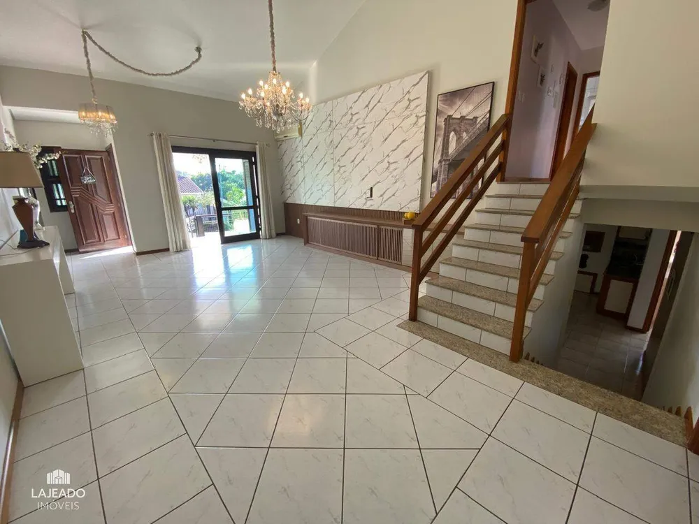 Casa, 3 quartos, 211 m² - Foto 8