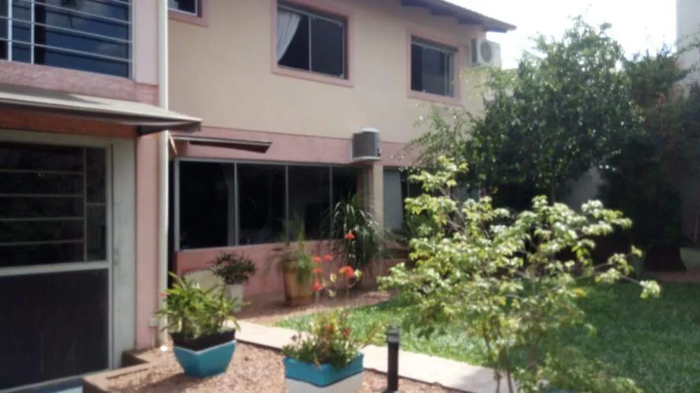 Casa, 3 quartos, 250 m² - Foto 1