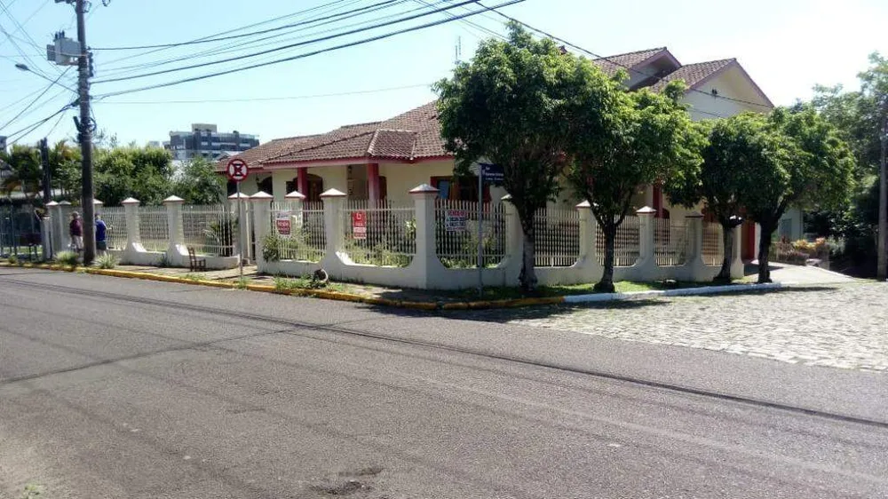 Casa, 4 quartos, 330 m² - Foto 3