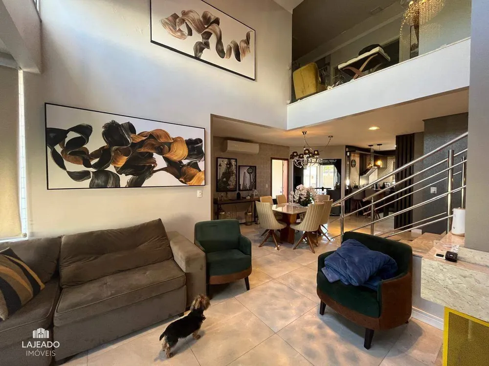 Casa, 3 quartos, 250 m² - Foto 2