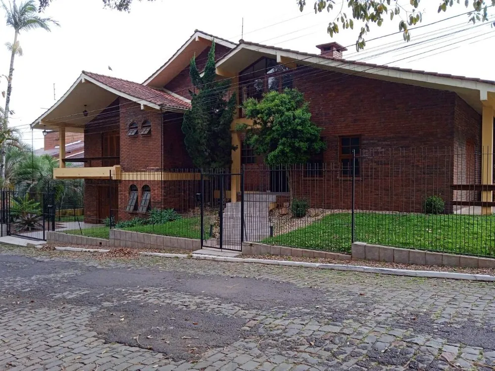 Casa, 4 quartos, 460 m² - Foto 1