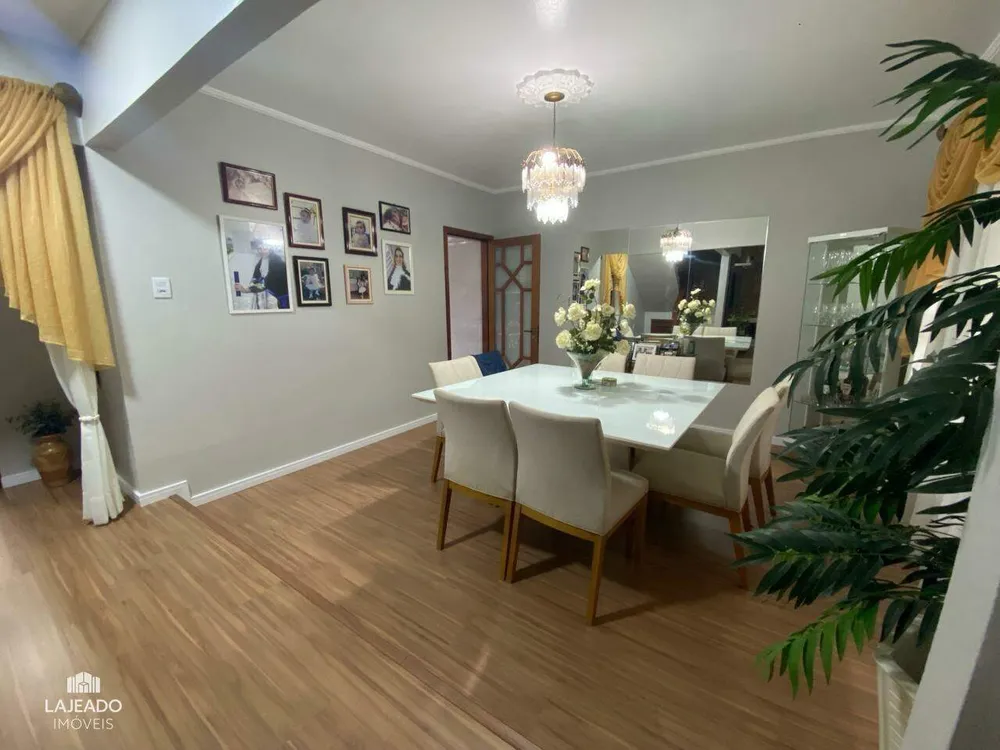 Casa, 3 quartos, 192 m² - Foto 4