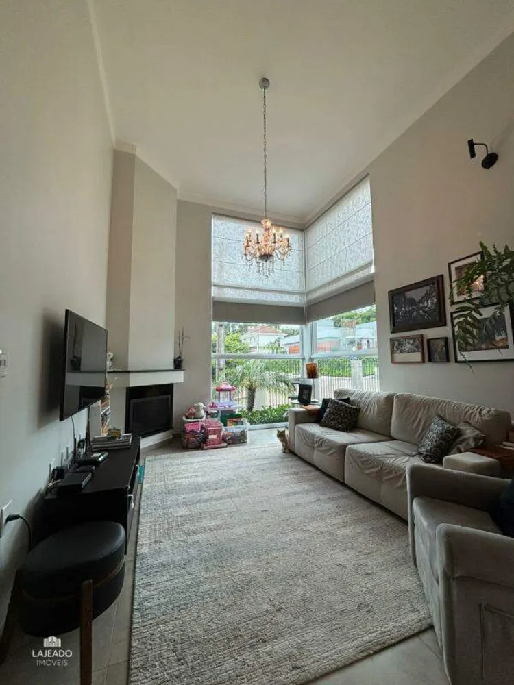 Casa, 3 quartos, 172 m² - Foto 2