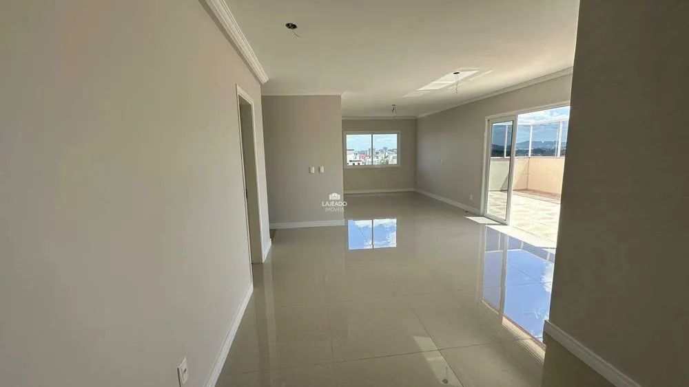 Cobertura, 3 quartos, 135 m² - Foto 2