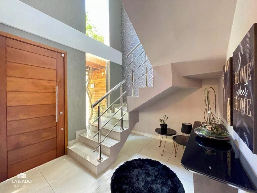 Casa à venda com 3 quartos, 204m² - Foto 3