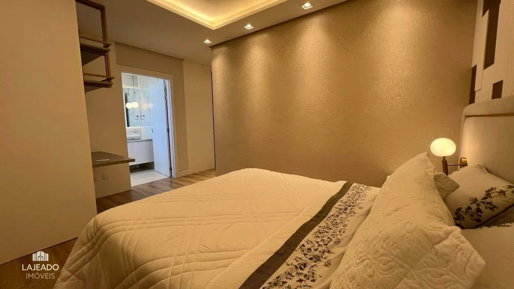 Cobertura, 3 quartos, 218 m² - Foto 13