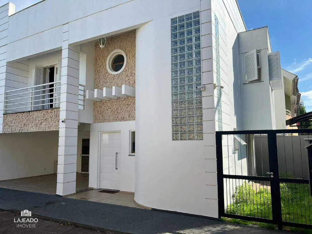 Sobrado, 3 quartos, 137 m² - Foto 1