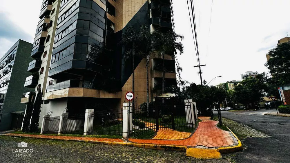 Cobertura para alugar com 4 quartos, 600m² - Foto 1