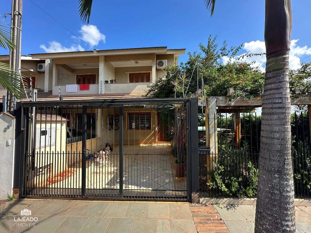 Sobrado à venda com 2 quartos, 77m² - Foto 1