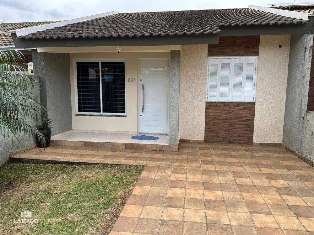 Casa à venda com 2 quartos, 68m² - Foto 1