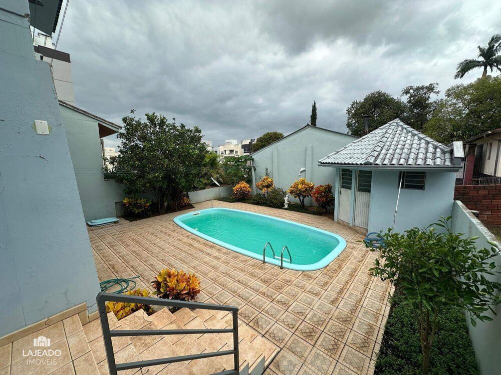 Casa à venda com 4 quartos, 308m² - Foto 7
