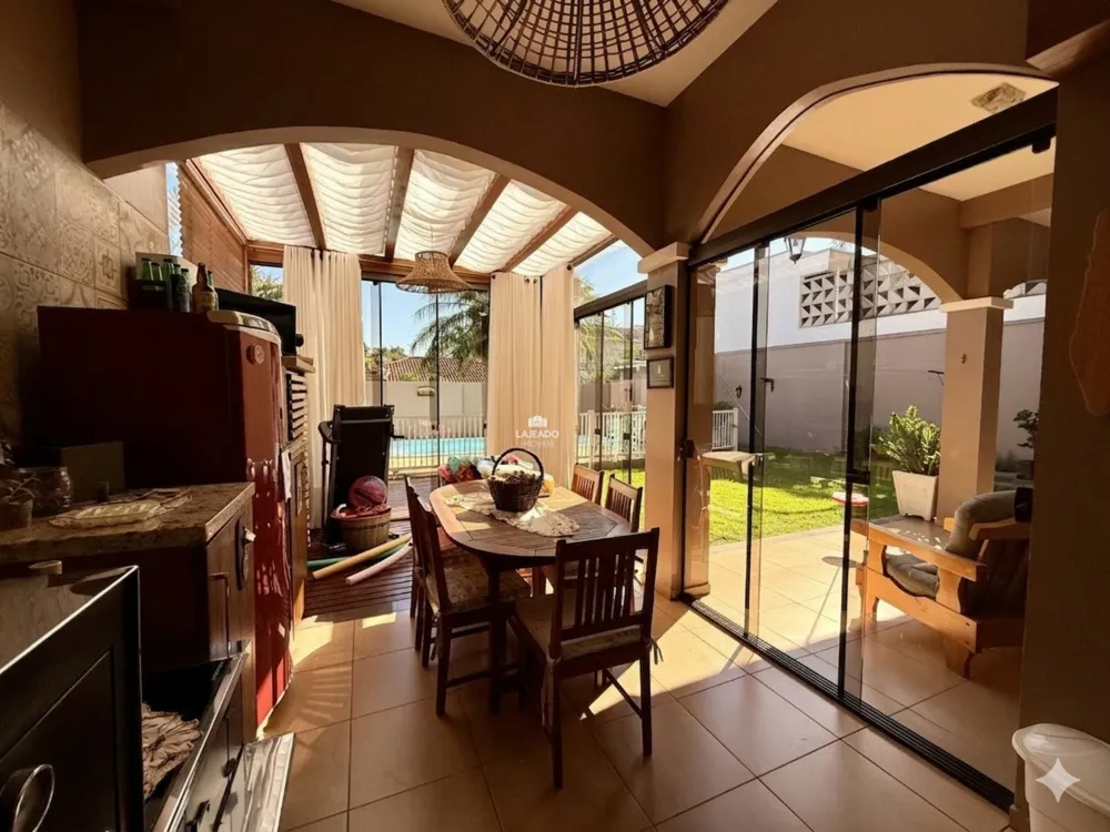 Casa, 3 quartos, 230 m² - Foto 7